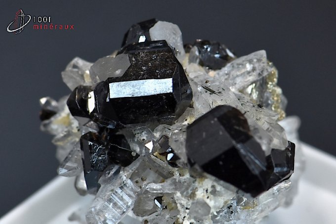 cassiterite-mineraux-cristaux