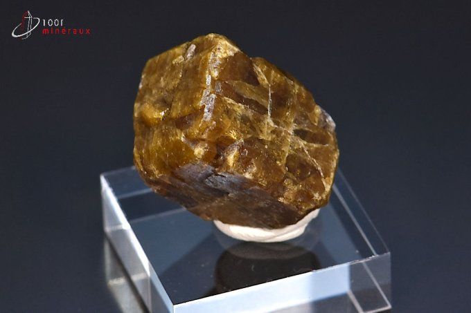 grand cristal de vesuvianite