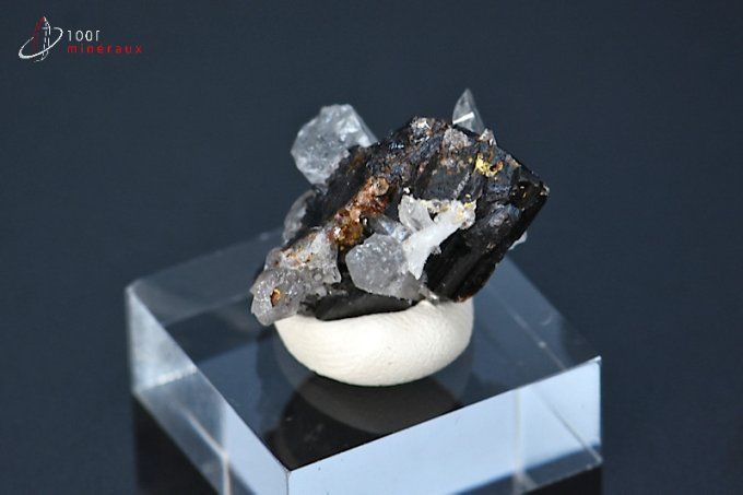 hubnerite sur quartz mineraux