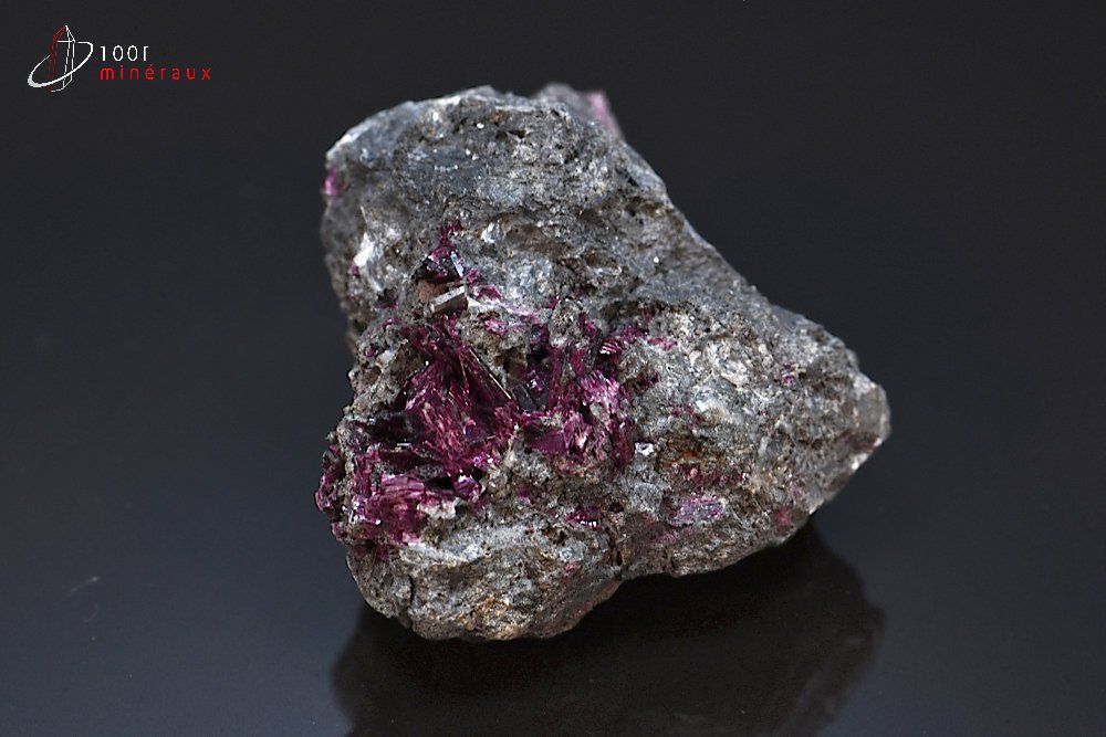 Erythrine - Maroc - minéraux à cristaux 4,3 cm / 61g / AG255-2
