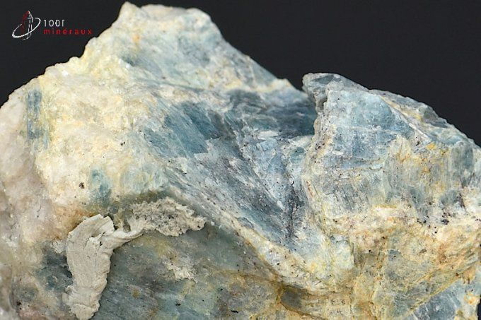 cristaux de disthene ou kyanite