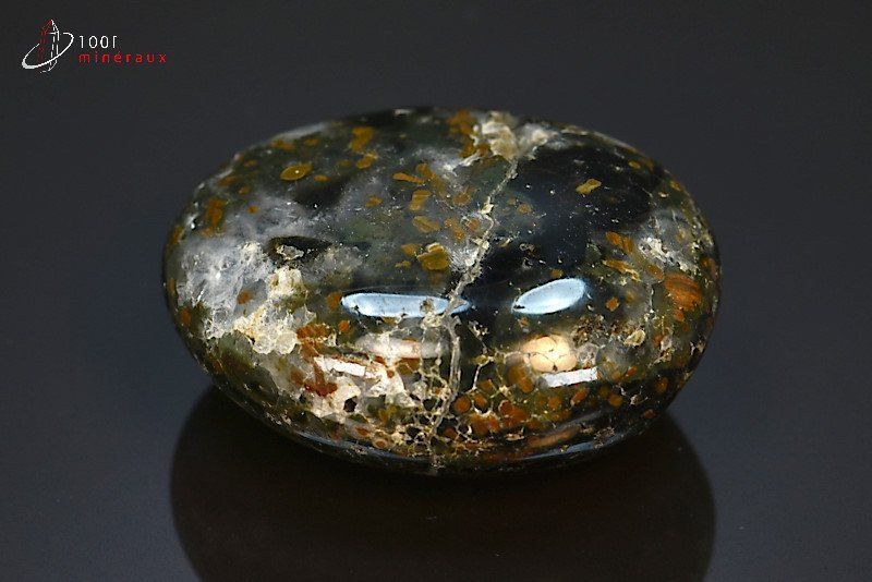 Jaspe poli galet - Madagascar - pierres polies 5,4 cm / 106g / AL210