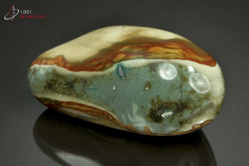 Jaspe poli galet - Madagascar - pierres polies 8,3 cm / 202g / AQ213