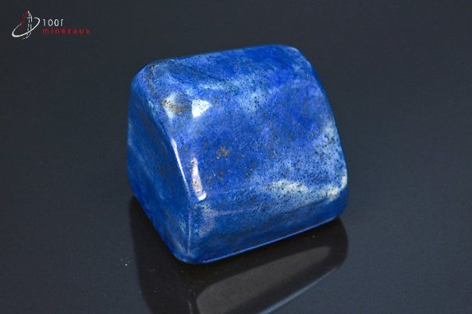 pierre polie de lapis lazuli