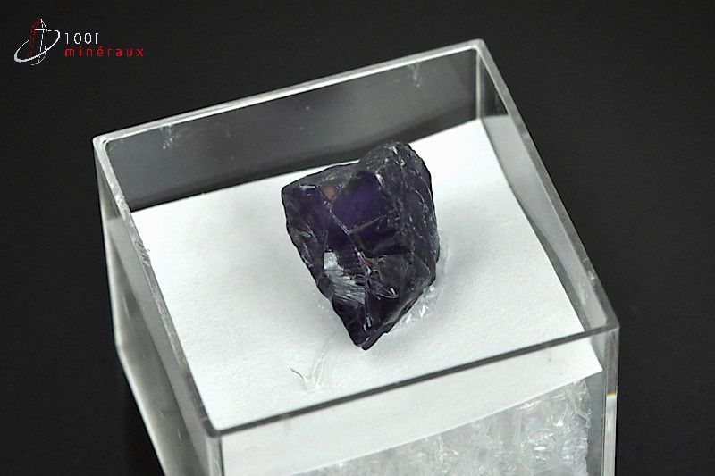 Iolite ou Cordiérite - Tanzanie - minéraux à cristaux 1,3 cm / 1,3g / AQ952