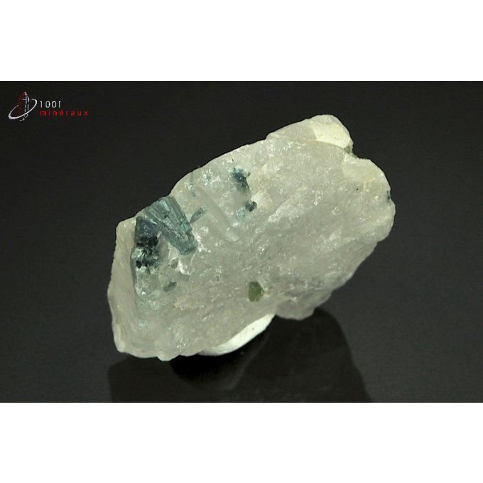 indicolite-tourmaline-bleue-cristaux-bresil