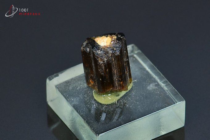 dravite tourmaline brune