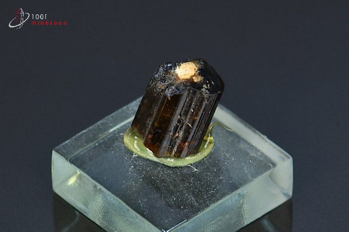 dravite tourmaline brune