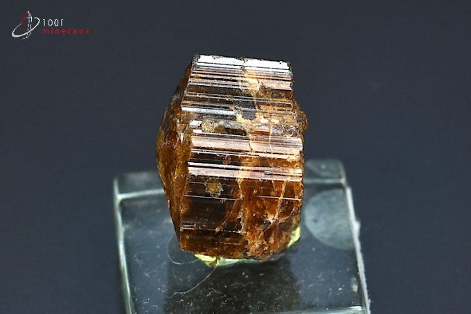 dravite-tourmaline-cristaux-mineraux