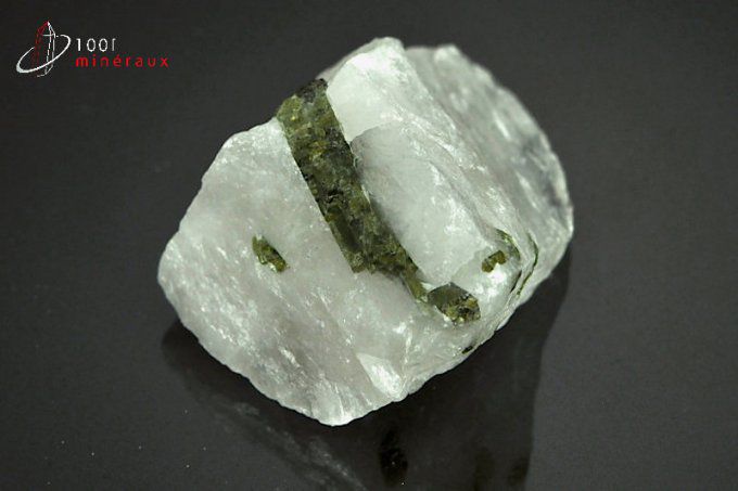 tourmaline-verdelite-mineraux-cristaux