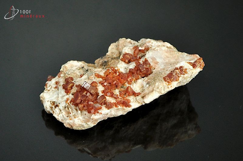 Vanadinite - Maroc - minéraux à cristaux 5,9 cm / 64g / AS406