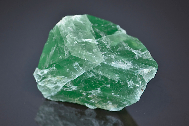 Fluorine verte brute - Chine - minéraux de collection 5,6 cm / 126g / AS93