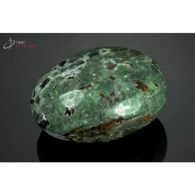 chrysoprase-polie-galet-pierre-madagasar