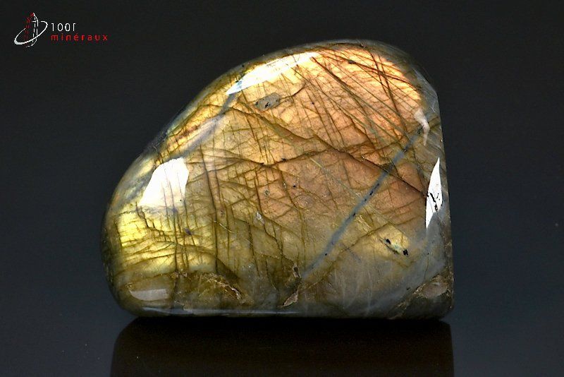 Labradorite forme libre - Madagascar - pierres polies 12 cm / 1,26 kg / AV215