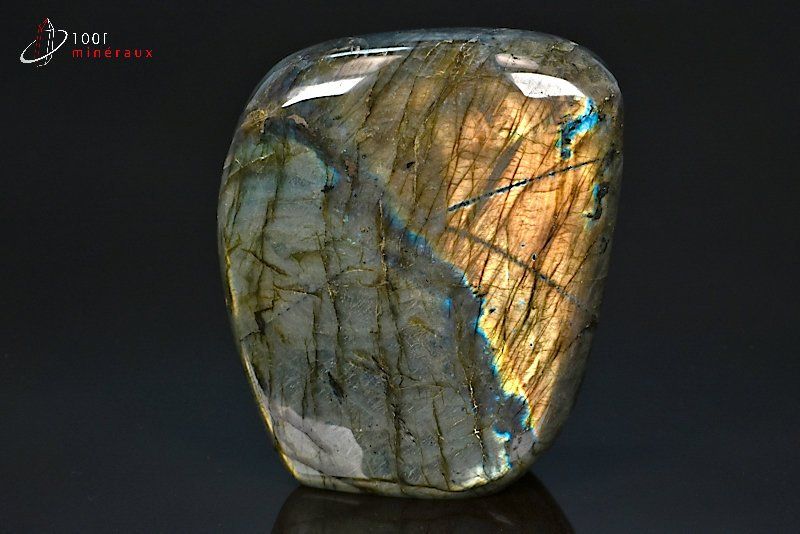 Labradorite forme libre - Madagascar - pierres polies 14,2 cm / 1,49 kg / AV220