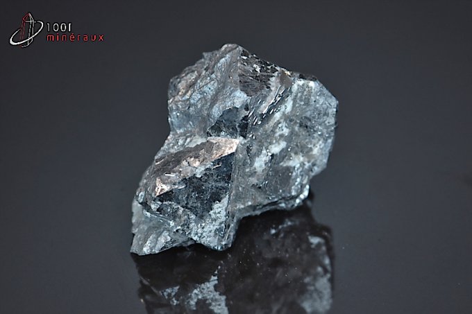 skutterudite-mineraux-cristaux