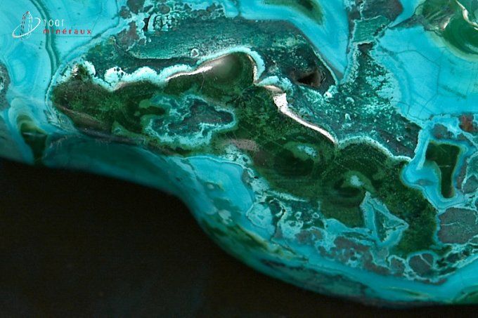 chrysocolle sur malachite polie decoration