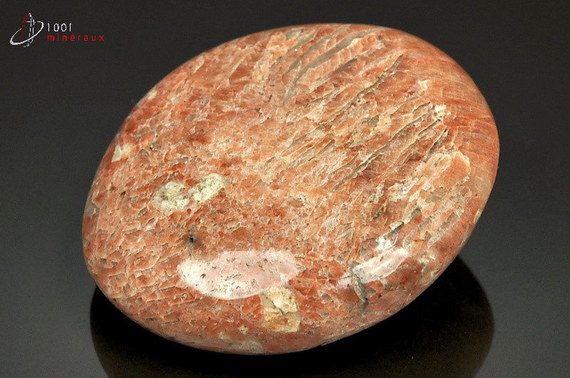 Orthoclase galet poli - Madagascar - pierres polies 7.3 cm / 187g / AX305