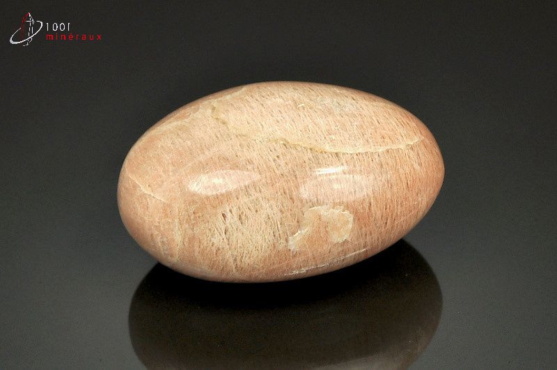 Orthoclase galet poli - Madagascar - pierres polies 5.7 cm / 92g / AX307