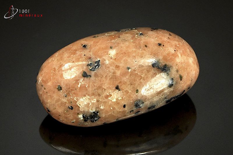 Calcite orange polie galet - Madacasgar - pierres polies 6.4 cm / 96g / AX330