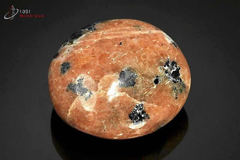 Calcite orange polie galet - Madagascar - pierres polies 6.1 cm / 140g / AX332