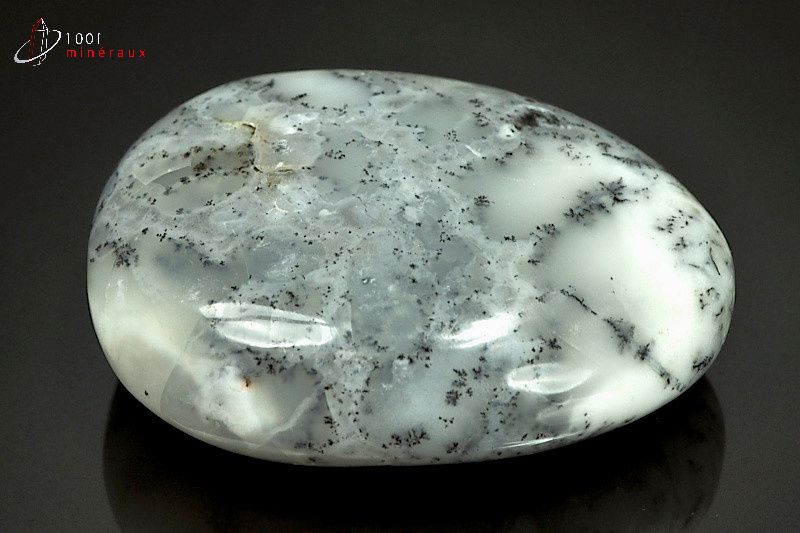 Opale à dendrites galet poli - Madagascar - pierres polies 7.1 cm / 147g / AX342