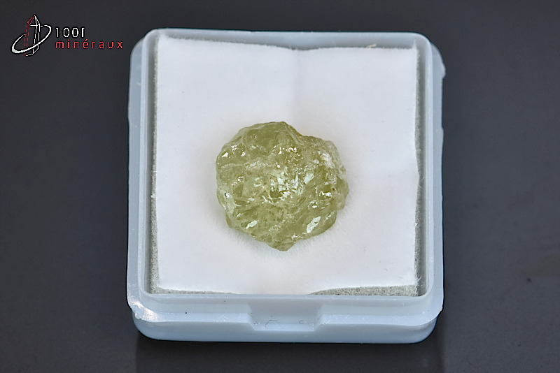 Grenat Grossulaire - Chine - minéraux à cristaux 1,2 cm / 1,7g / AX494
