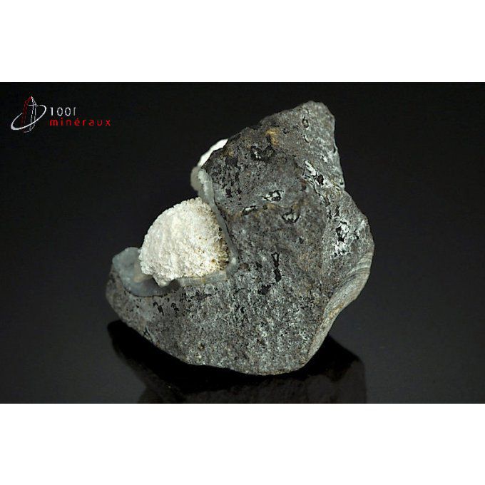 mordenite-calcedoine-mineraux-cristaux