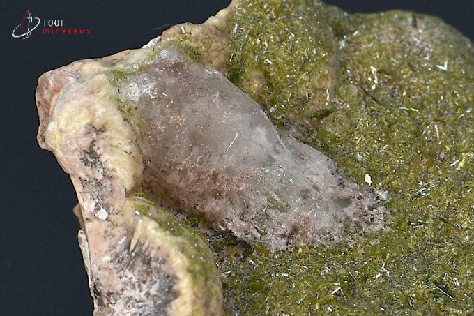 epidote et quartz mineraux