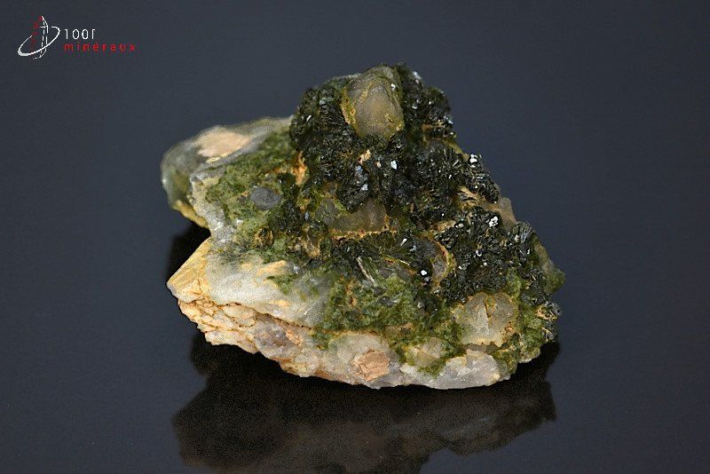 Epidote sur Quartz - Maroc - minéraux à cristaux 6,2 cm / 68g / AX865