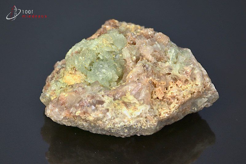 Prehnite - Maroc - minéraux à cristaux 6,2 cm / 79g / AX873