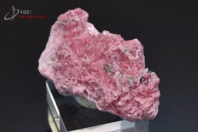 rhodonite-mineraux-cristaux