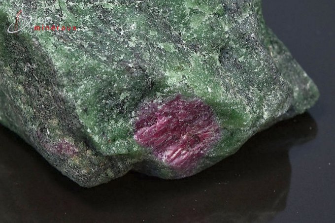 zoisite-mineraux-cristaux