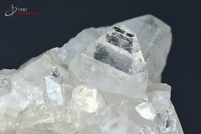 cristaux d'apophyllite translucide