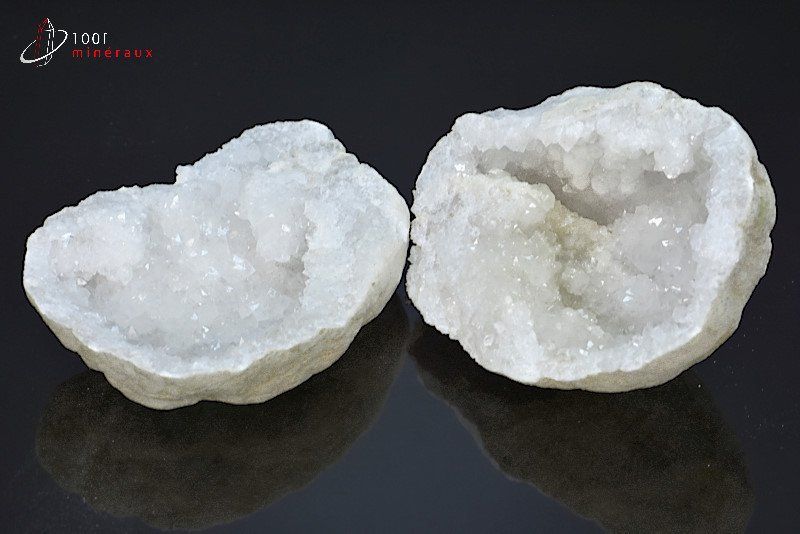 Géode de Quartz entière ouverte - Maroc - minéraux à cristaux 12,2 cm / 935g / AY735