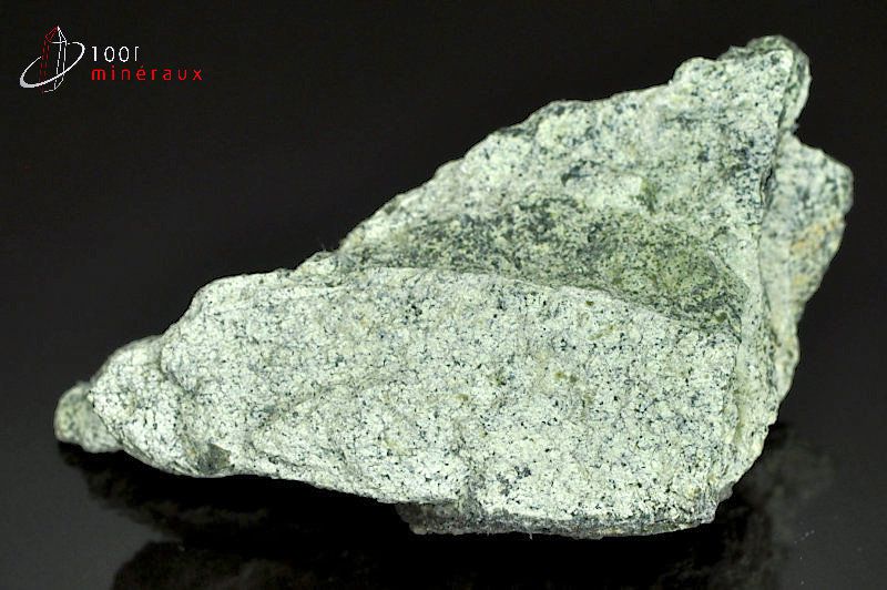 Serpentine brute - Brésil - minéraux bruts 6,3cm / 74g / AZ558