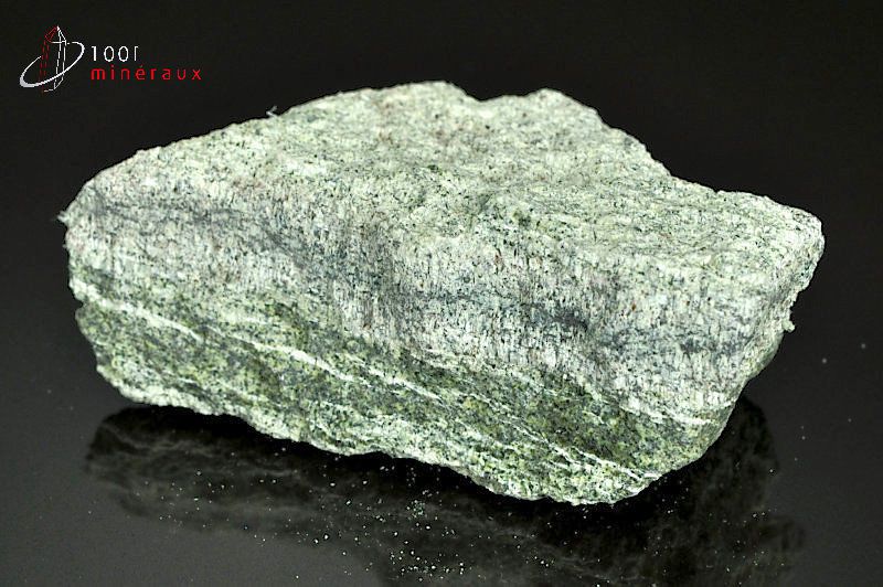 Serpentine brute - Brésil - minéraux bruts 6,7cm / 78g / AZ560