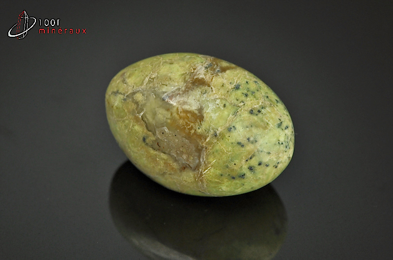 Opale verte polie galet - Madagascar - minéraux polis 4,4cm / 43g / AZ569