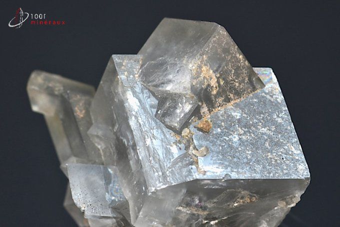 ensemble de cristaux de dolomite translucide