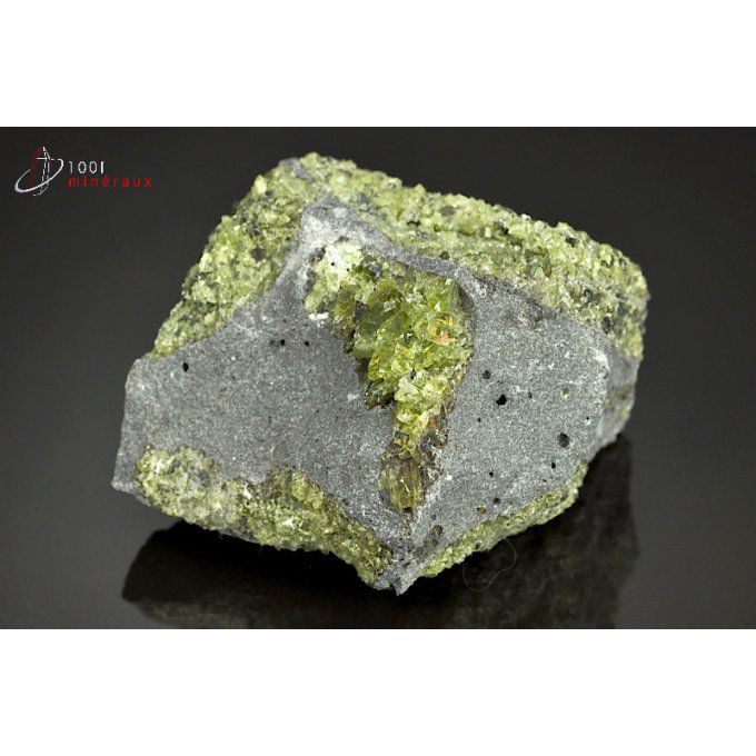 peridot-cristaux-mineraux