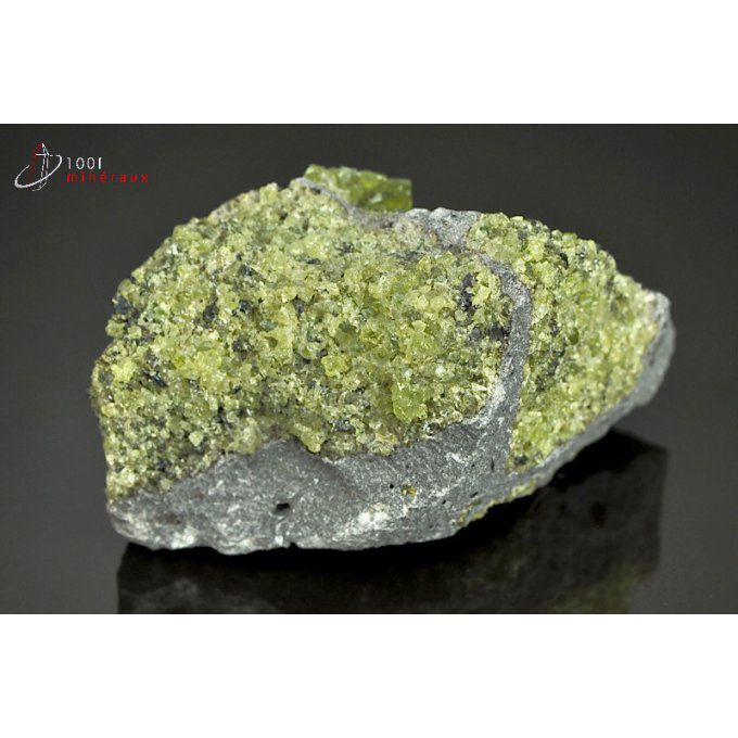 peridot-cristaux-mineraux