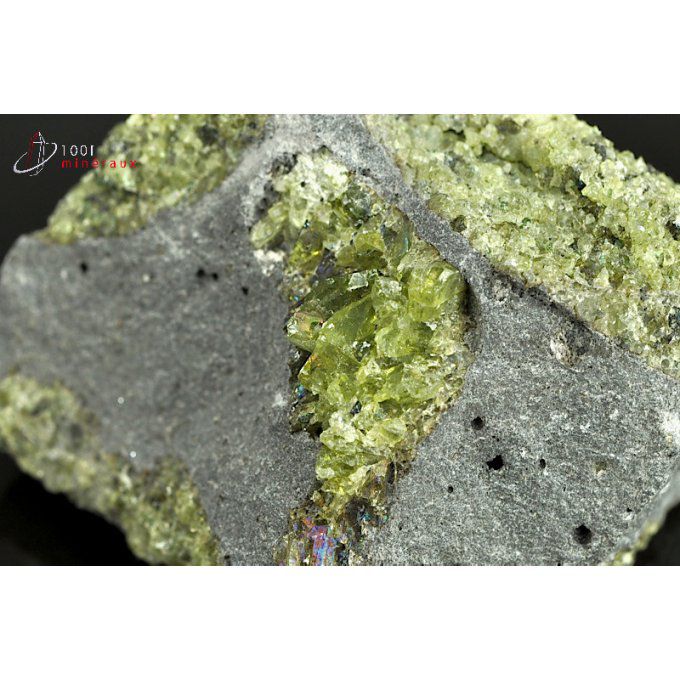 peridot-cristaux-mineraux