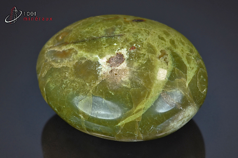 Opale verte polie galet - Madagascar - minéraux polis 6,1cm / 118g / BA619