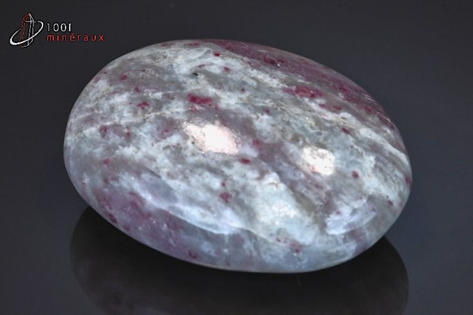 eudialyte-mineraux-lithotherapie