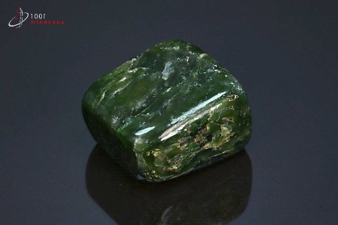 jade nephrite poli