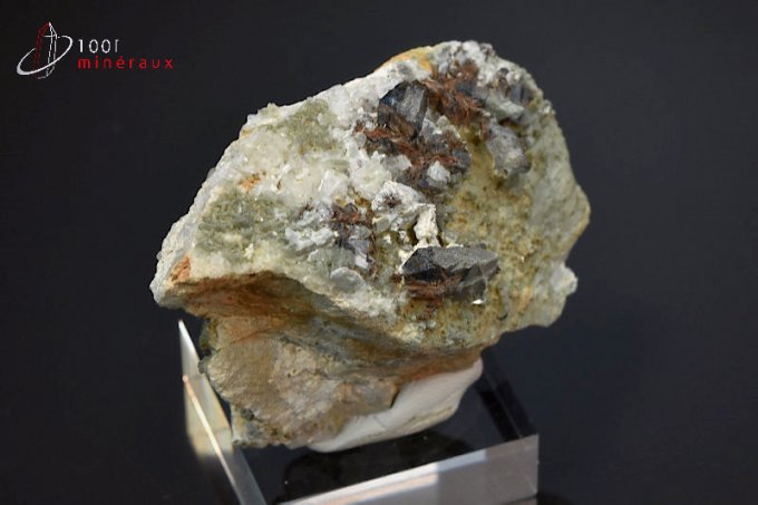 axinite-mineraux-cristaux