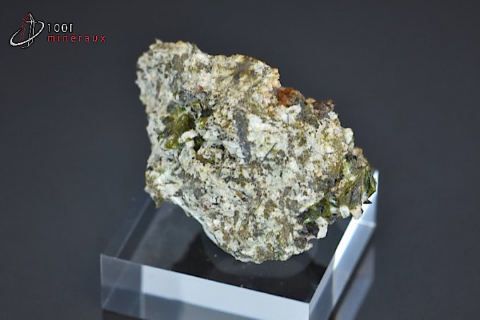 titanite-mineraux-cristaux-sphene