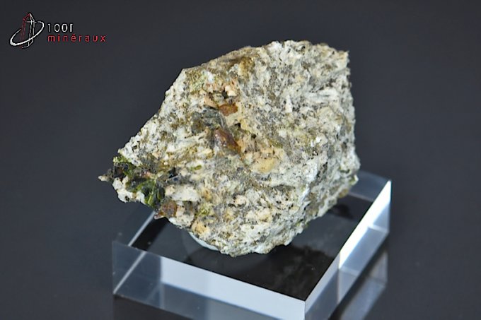 titanite-mineraux-cristaux-sphene