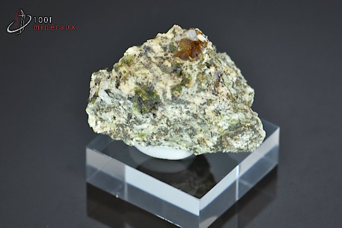 titanite-mineraux-cristaux-sphene