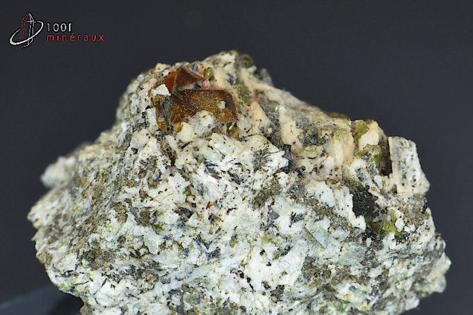 titanite-mineraux-cristaux-sphene
